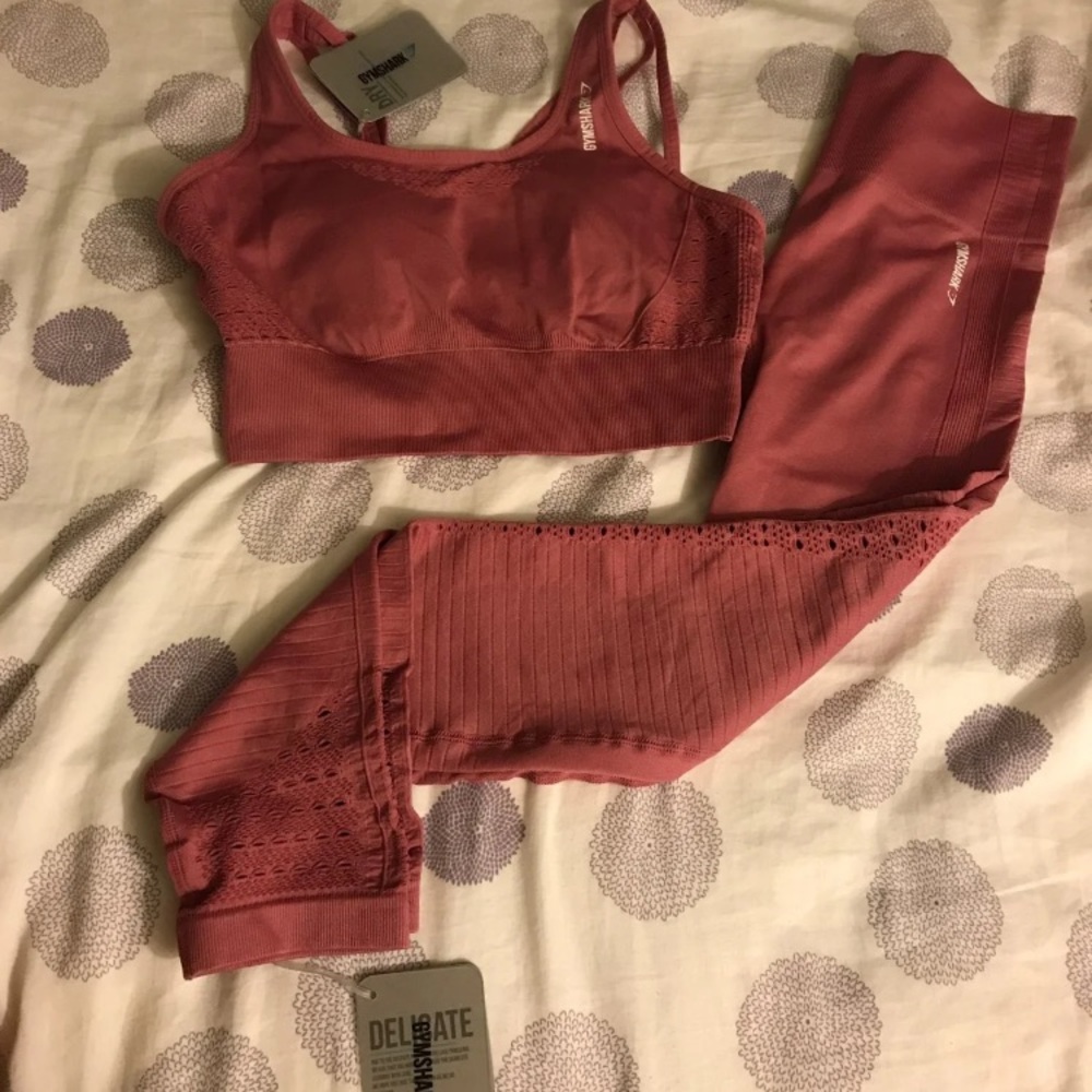 Gym shark pink set